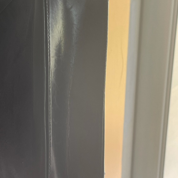 Escada - Picture 7 of 7